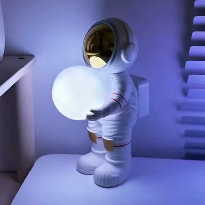 LAMPARA Y PARLANTE Astronauta LED YM008